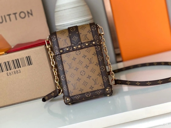 WIS TRUNK LOUIS VERTICAL POCHETTE VUITTON 0720